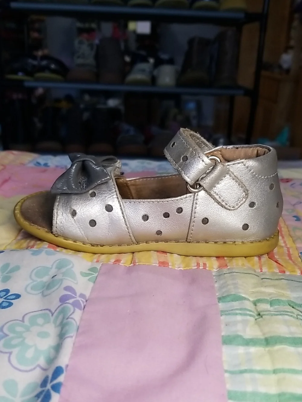 Livie & Luca Silver Leather Sandals with Gray Bows Size 8 Minnie